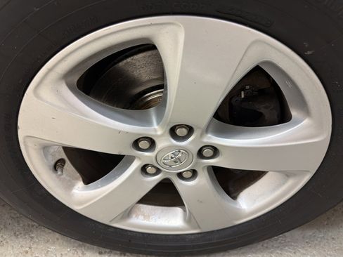 Used 2014 Toyota Sienna LE image 35