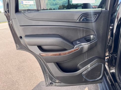 Used 2019 Chevrolet Tahoe LS AWD/4WD image 26