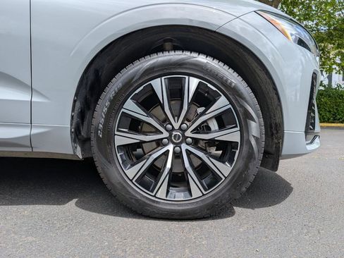 Used 2025 Volvo XC60 B5 Core AWD/4WD image 26