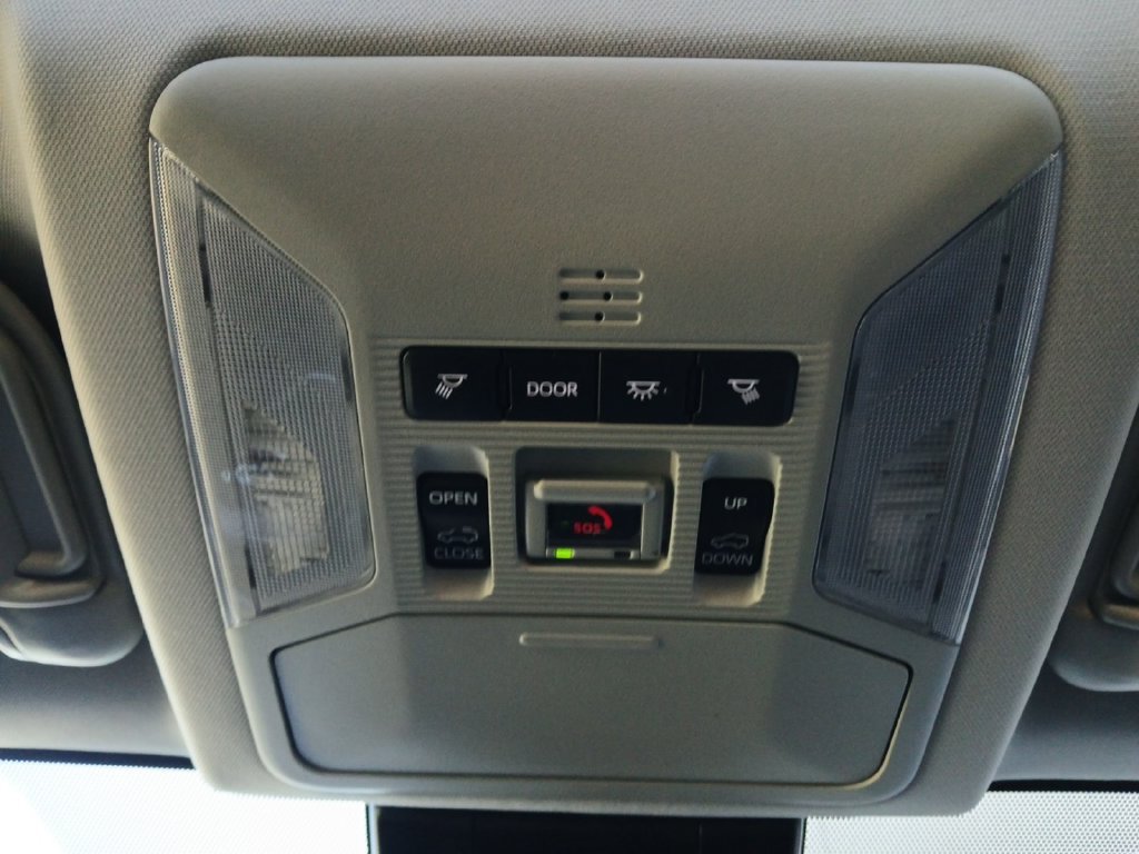Used 2025 Toyota RAV4 XLE Premium FWD image 5