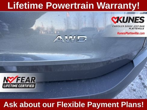 Used 2023 Nissan Rogue S image 31