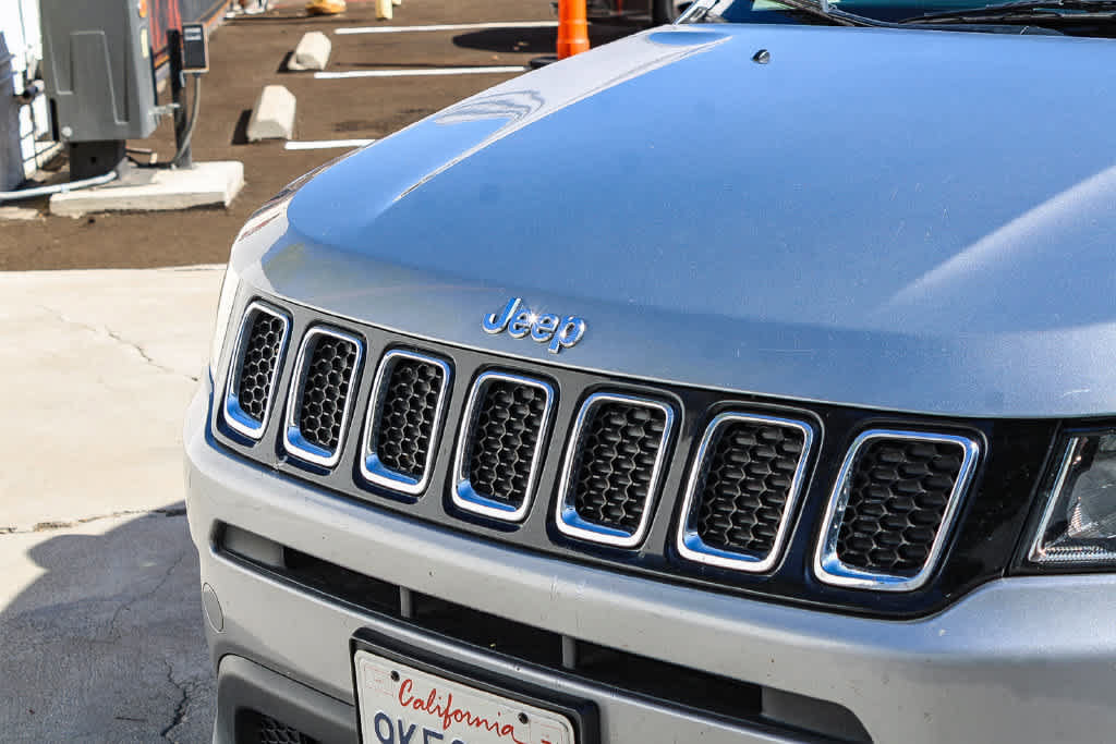 Used 2021 Jeep Compass Limited FWD image 11