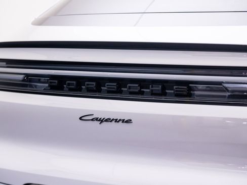 New 2026 Porsche Cayenne Coupe image 37