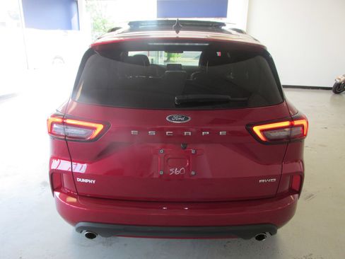 Used 2023 Ford Escape ST-Line image 6