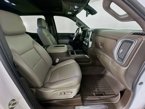 Used 2019 GMC Sierra 1500 SLT w/ SLT Premium Plus Package AWD/4WD image 31