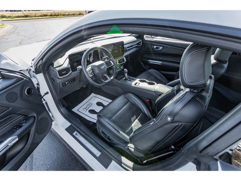 Used 2024 Ford Mustang GT Premium image 10