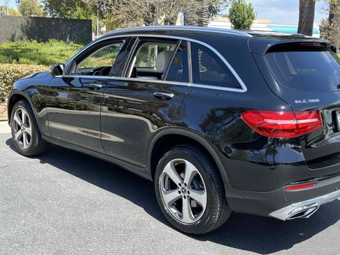 Used 2018 Mercedes-Benz GLC 300 4MATIC image 41