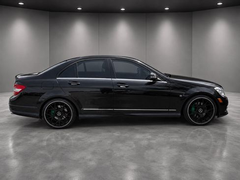 Used 2009 Mercedes-Benz C 350 Sport image 3