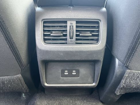 Used 2025 Nissan Rogue SV AWD/4WD image 18