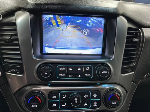 Used 2017 Chevrolet Suburban LT image 29