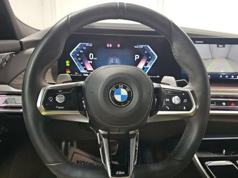 Used 2023 BMW 760i xDrive AWD/4WD image 4