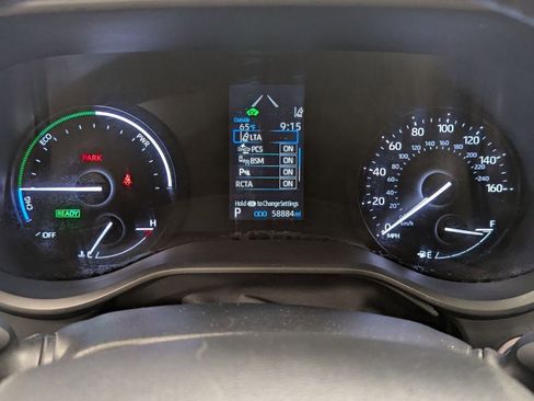 Used 2023 Toyota Sienna XLE image 16