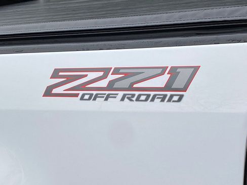 Used 2022 Chevrolet Colorado Z71 image 12