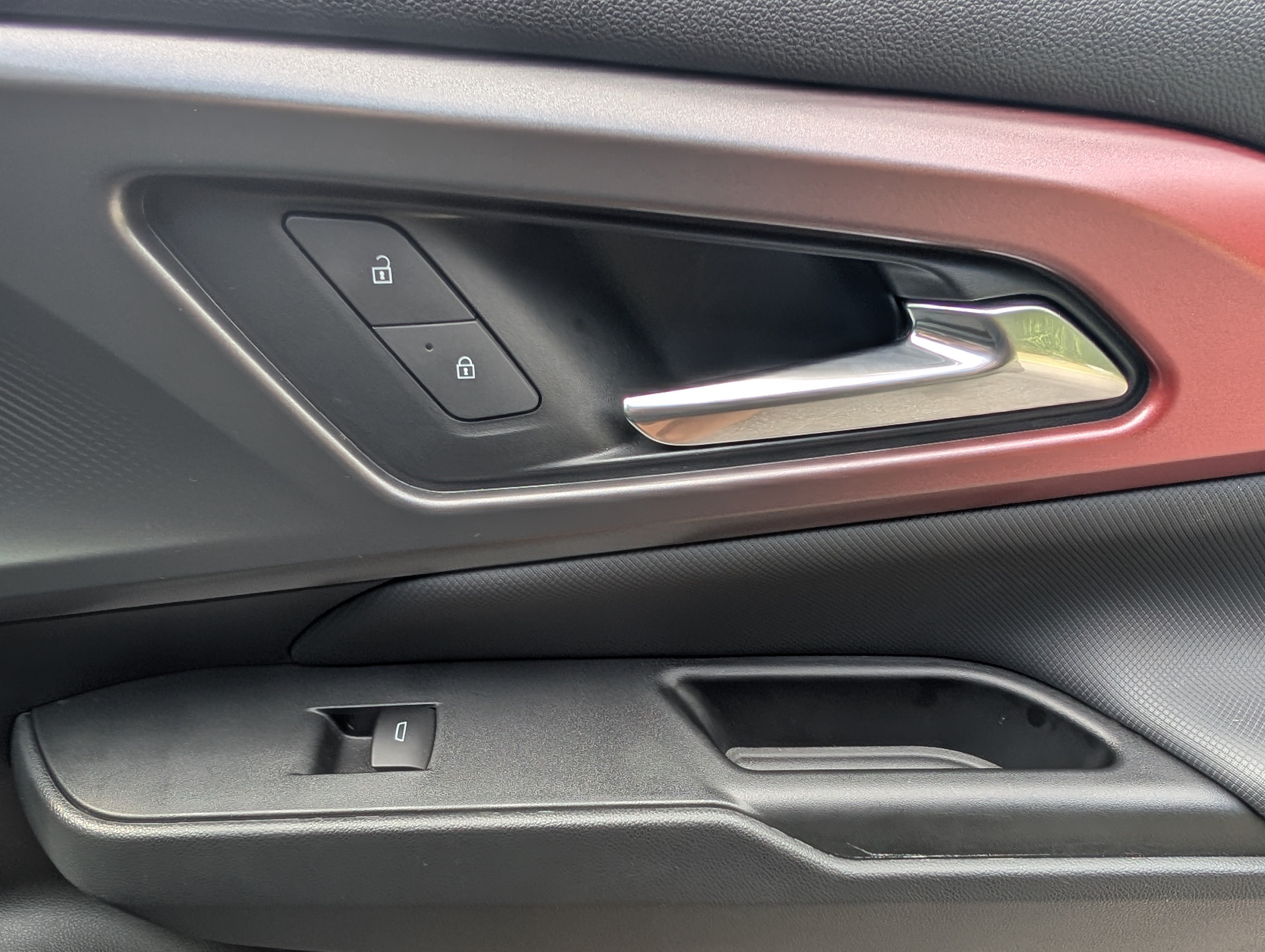 Used 2024 Chevrolet Equinox EV RS FWD image 21