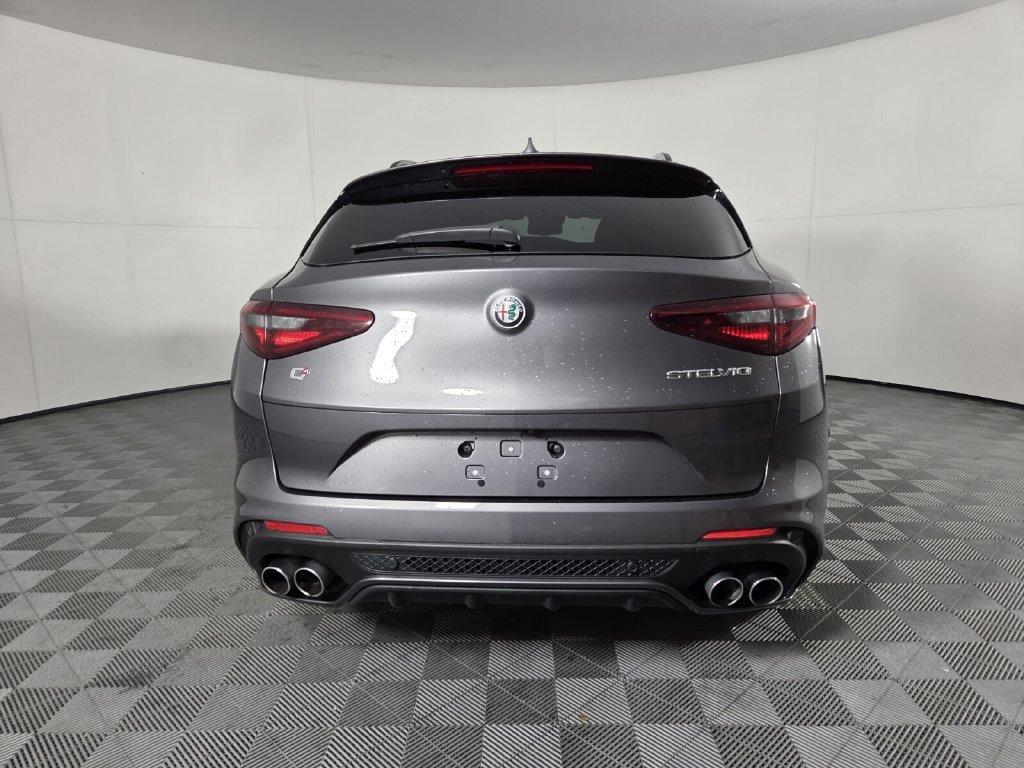 Used 2022 Alfa Romeo Stelvio Quadrifoglio w/ Active Assist Plus Package AWD/4WD image 6