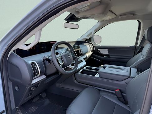 New 2026 Ford Expedition Active AWD/4WD image 3