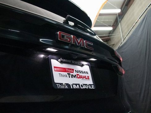 Used 2024 GMC Acadia Elevation image 13