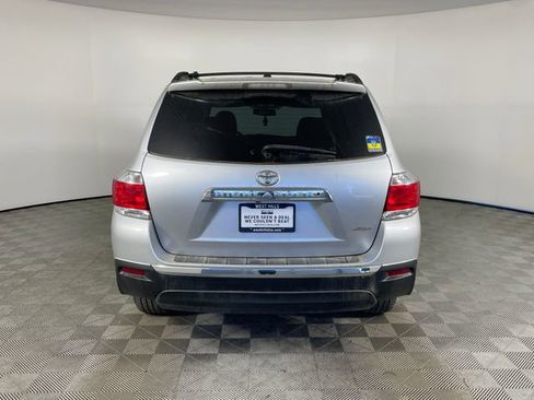 Used 2012 Toyota Highlander Limited w/ Tow Pkg AWD/4WD image 15