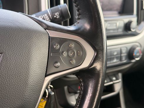 Used 2018 Chevrolet Colorado LT w/ LT Convenience Package RWD image 15