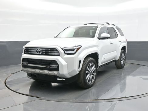 Used 2025 Toyota 4Runner Limited image 5