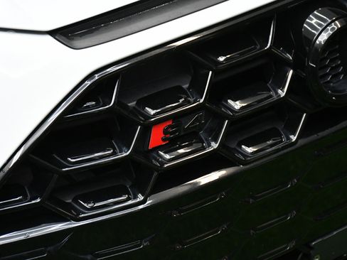 Used 2023 Audi S4 Prestige image 7