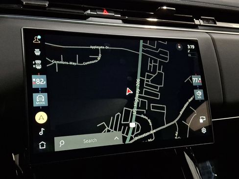 Certified 2025 Land Rover Range Rover Sport image 16