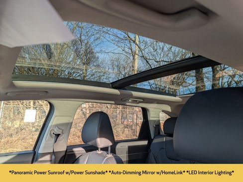 Used 2025 Kia Sorento S w/ Panoramic Sunroof Package image 5