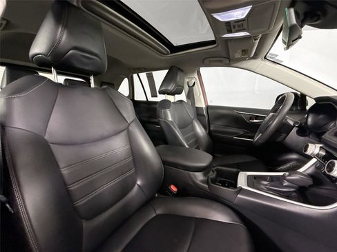 Used 2023 Toyota RAV4 XLE Premium FWD image 44