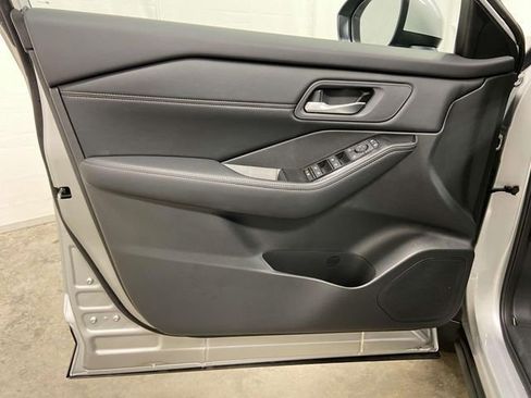 New 2025 Nissan Rogue SV w/ SV Premium Package image 17