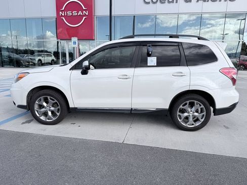 Used 2016 Subaru Forester 2.5i Touring w/ Eyesight & Navigation System image 2