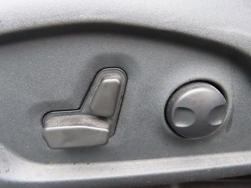 Used 2022 Jeep Compass Altitude w/ Sun and Sound Group image 29