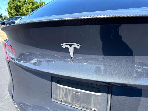Used 2021 Tesla Model Y Long Range AWD/4WD image 24