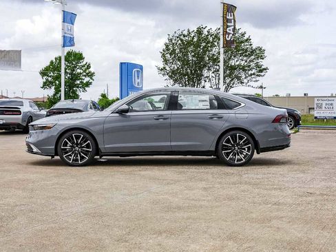 New 2026 Honda Accord Touring image 4
