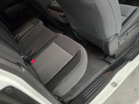 Used 2022 Nissan Titan S image 34