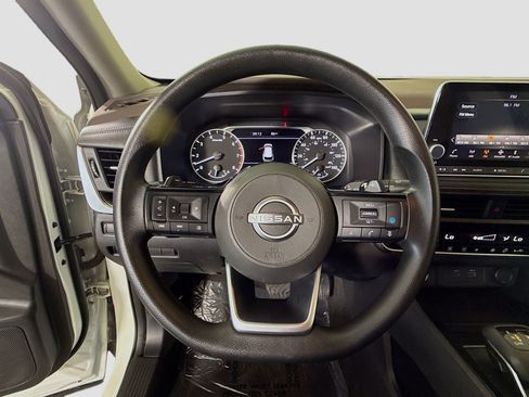 Used 2023 Nissan Rogue SV FWD image 13