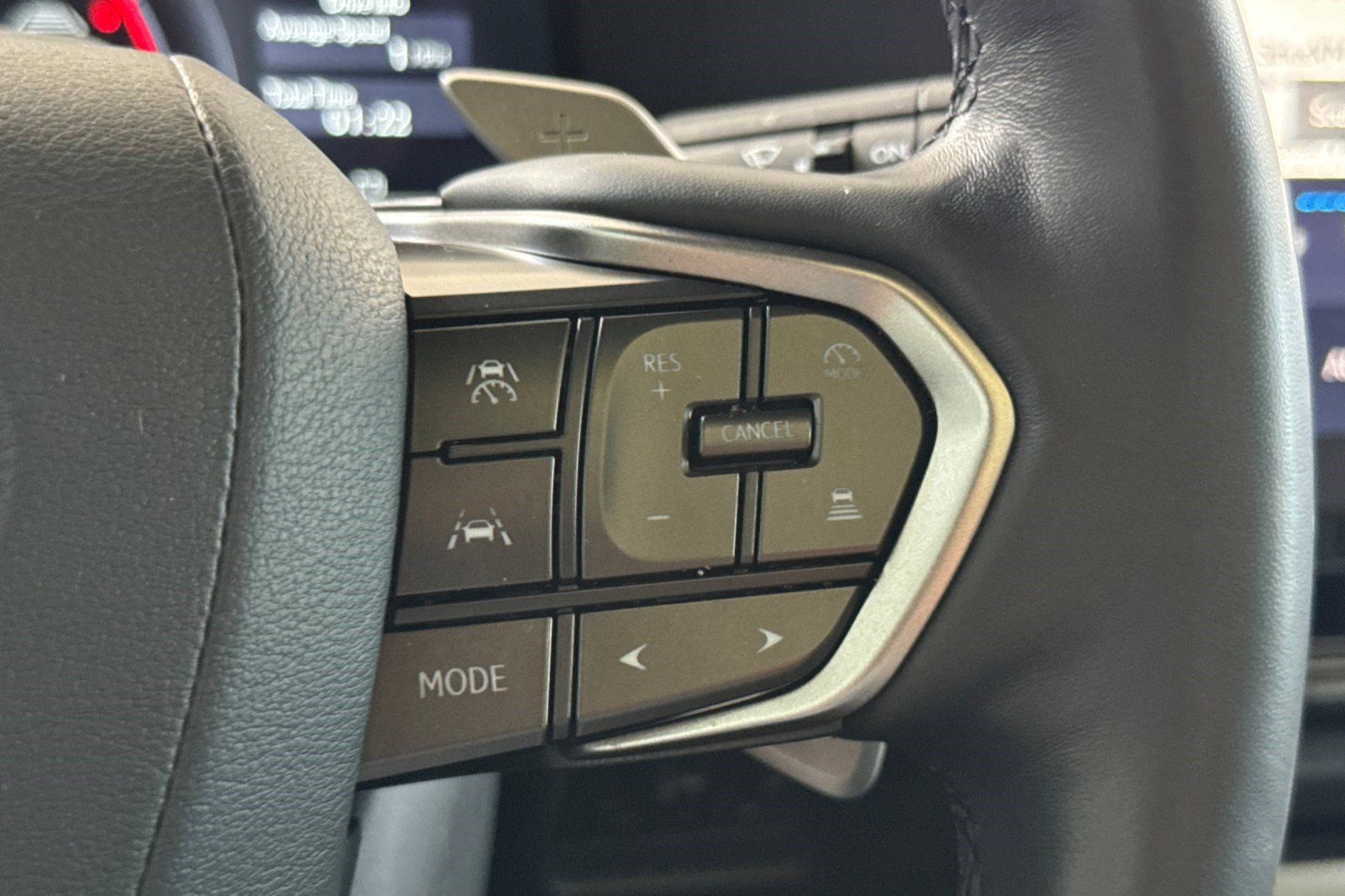 Used 2024 Lexus GX 550 w/ Accessory Package (31) AWD/4WD image 33