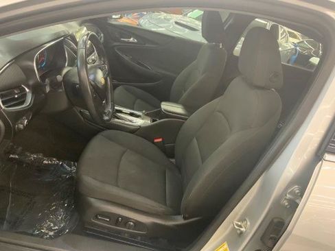 Used 2017 Chevrolet Malibu LT FWD image 11