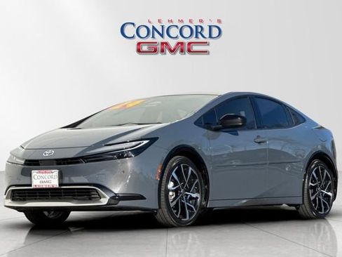 Used 2024 Toyota Prius Prime Premium w/ Advanced Technology Package image 8