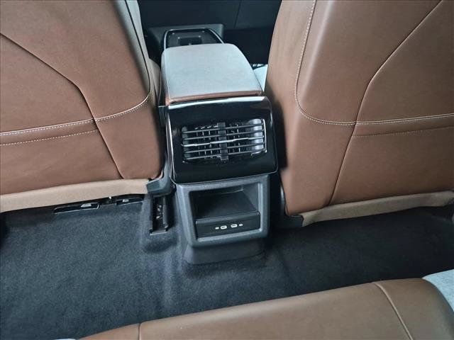 Used 2023 Volkswagen ID.4 Pro AWD/4WD image 18
