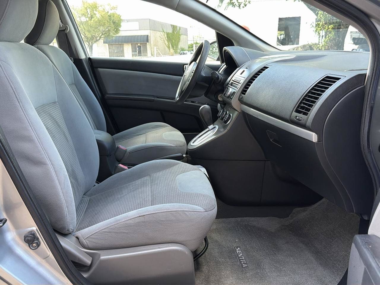 Used 2011 Nissan Sentra 2.0 S FWD image 33