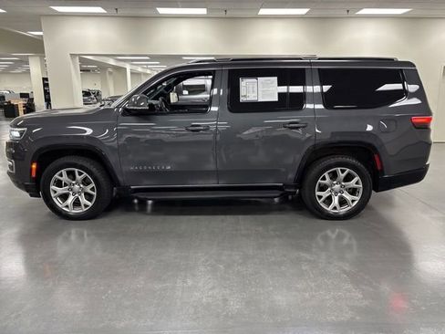 Used 2022 Jeep Wagoneer Series II AWD/4WD image 4