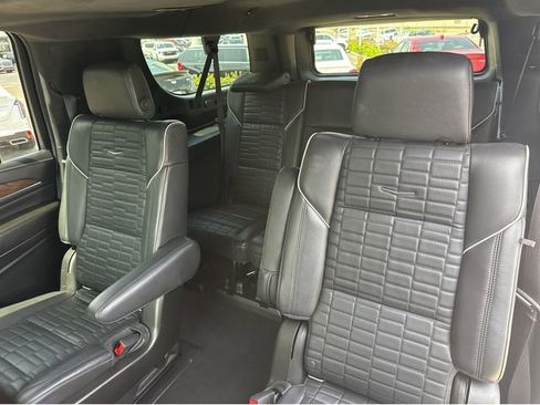 Used 2021 Cadillac Escalade ESV Premium Luxury Platinum AWD/4WD image 14