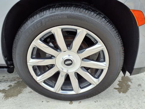 Used 2021 Cadillac Escalade Premium Luxury Platinum image 7