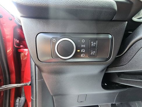 Used 2021 Ford Escape SE image 20