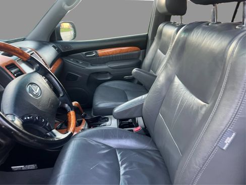 Used 2004 Lexus GX 470 AWD/4WD image 10