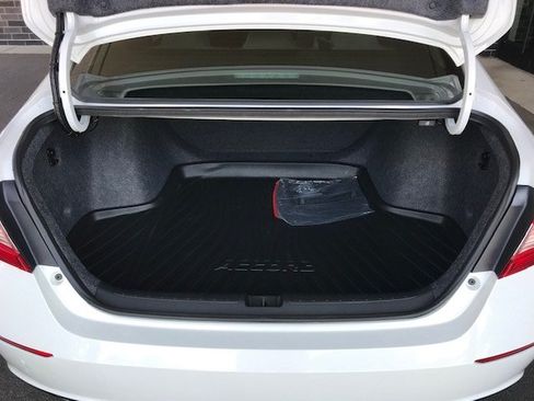 Used 2020 Honda Accord LX image 9