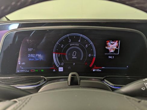 Used 2024 Cadillac Escalade V image 17