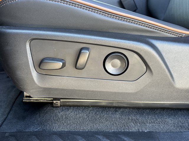 Used 2024 GMC Canyon AT4 w/ AT4 Premium Package AWD/4WD image 18