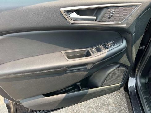 Used 2022 Ford Edge SEL image 12