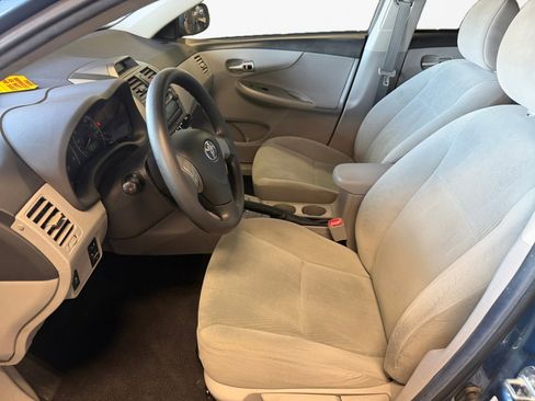Used 2012 Toyota Corolla LE FWD image 11